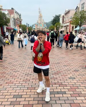 Ongina Instagram - Before I start posting Manila photos and there’s already plenty from just the last 36 hours, I wanted to post my trip to @disneyland Hong Kong.  This was our last full day there and so happy to have seen it! 

They don’t do ghost so the Haunted Mansion was called Mystic Manor and it was actually really really good! 

There was a Filipino section for It’s A Small World and it was so good!!!! 

Overall the trip was amazing.  Sadly had to leave early because of my knees and back but I needed to take a nap before our last dinner together!  Photos coming up!