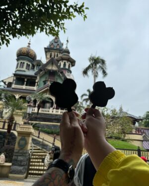 Ongina Instagram - Before I start posting Manila photos and there’s already plenty from just the last 36 hours, I wanted to post my trip to @disneyland Hong Kong.  This was our last full day there and so happy to have seen it! 

They don’t do ghost so the Haunted Mansion was called Mystic Manor and it was actually really really good! 

There was a Filipino section for It’s A Small World and it was so good!!!! 

Overall the trip was amazing.  Sadly had to leave early because of my knees and back but I needed to take a nap before our last dinner together!  Photos coming up!