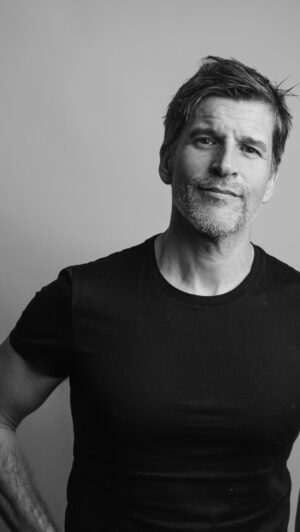 Osher Günsberg Instagram - Should we add a class on 'how to handle a breakup' into our high school curriculum? 

New Straight Talk with @osher_gunsberg is out now.

Search for Straight Talk with Mark Bouris wherever you get your podcasts, or check the link in the bio to listen now.