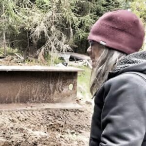 Otto Kilcher Instagram - Mobile home! Did ya see the videos on YouTube? 

#kilcher #kilcherhomestead #ottokilcher #kilchercountry #cabinmove #alaskathings