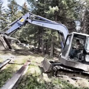 Otto Kilcher Instagram - Mobile home! Did ya see the videos on YouTube? 

#kilcher #kilcherhomestead #ottokilcher #kilchercountry #cabinmove #alaskathings