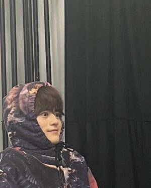 Ouji Suzuka Instagram - 2024年カレンダー発売されました〜

イベントに来てくださった方々、有難うございました！

1年間宜しくお願いします🙋‍♂️