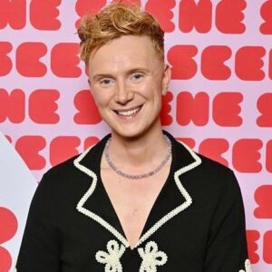 Owain Wyn Evans Instagram - What a joyous evening! Had a camp old time last night hosting the 25th Anniversary of Queer as Folk for the amazing and brand new @scene_festival with @manchesterpride at a PACKED New Century Hall ❤️ A series that changed the life of many, many queer people and also changed the landscape of LGBTQ  representation on screen. What a sensational panel- we chatted, we laughed and there were even tears. THANK YOU @russelltdavies63 @nicolanshindler @antonycotton @denise_black_uk @carlahenrybullring ❤️❤️❤️