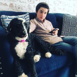 Owen Vaccaro Instagram - Practicing my lines @mornellstudios with this little friend.  #atlantaacting