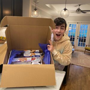 Owen Vaccaro Instagram - Perfect timing @entenmanns Thank you for the gift!! And thank you for sponsoring #teammarco Loved playing Marco and so grateful for the opportunity and for this amazing gift!! @teammarcomovie