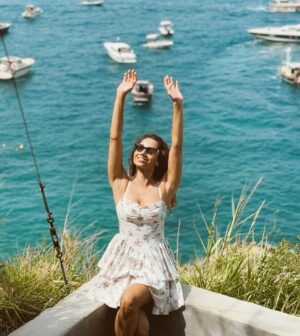 Özge Özaçar Instagram - Capri, Sorrento, Napoli, e amore mio 💛