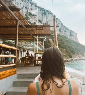 Özge Özaçar Instagram - Capri, Sorrento, Napoli, e amore mio 💛