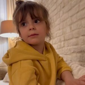 Özge Özder Instagram - Sen evden 2 saat kaybolduğunda olanlar .. Olduğun yere oturup ağlamak mı istersin, koşup eve sarılmak mı?? @sinanguleryuzofficial