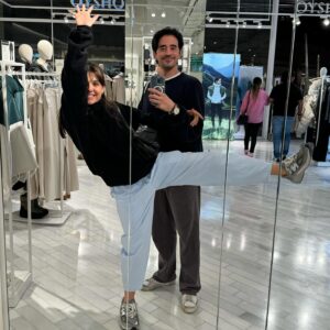 Pablo Astiazarán Instagram - Todas las risas del mundo.
1❤️