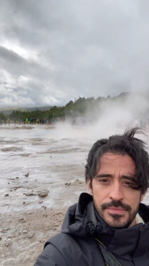 Pablo Astiazarán Instagram - Se ve súper.
Huele medio medio.
Arnessysla, Islandia.
Julio, 2022