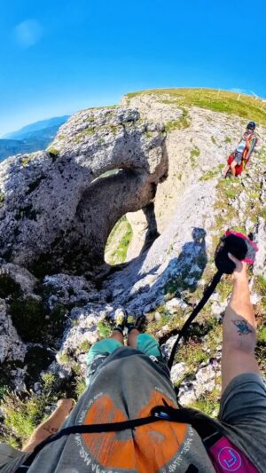Pablo Signoret Instagram - Come with me inside the hole, we’ll sharpen our reflexes 🐇 ! 

@insta360 
@squirrel.ws 
@sprayground 
#basejump #stunt #flip #rabbithole #wonderland
