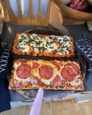 Paget Brewster Instagram - Pizza Wednesday