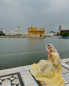 Palak Sindhwani Most Liked Photos and Posts