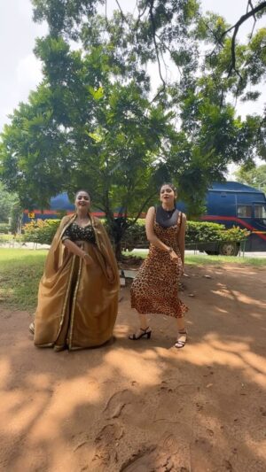 Pallavi Gowda Instagram - This was quick one😬 what say macha @priyabalakumaran_gp 😉