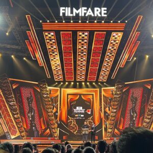 Pan Nalin Instagram - My first time at the Filmfare Awards!

I’m wondering what am I doing here?

But then you come across ‘sakda’ and some Kathiawadi connections that makes the evening a success!

Then the ‘sakda’ makes a spectacular entry carrying @karanjohar and @ayushmannk to the glittering Filmfare Awards stage… and the GIFT city explodes with cheers of joy!

Thank you @filmfare for surprising me with the invitation.

#filmfareawards 
#filmfareawards2024