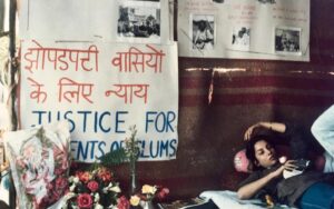 Pan Nalin Instagram - @azmishabana18 - Shabana ji, recently you posted a B&W photo of your first morcha against slum demolition. OMG I was there!!! It opened floodgates of memories. A year later, while I was still a student at NID, I came to click these photos of you and your Hunger Strike for India Today. I was mesmerized because I had seen back-to-back Ek Pal and Genesis - and suddenly I was there blown away by your courage and real-life herogiri!! It feels like yesterday!! Keep inspiring us. ❤️🙏 - Pan Nalin