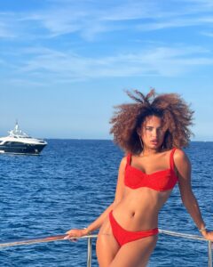 Actress Paola Locatelli HD Instagram Photos and Wallpapers July 2024
