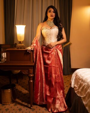 Paoli Dam Instagram - A legacy of tradition and beauty—honored to walk for Ananda Saree’s golden milestone.

Thanks to the entire team for pulling off this gorgeous look so seamlessly and with pure dedication.

makeup @abhijitpl2 
hair @hairstylist_chandra 
styling @rabhisek assisted by @rinkikhatoon 
saree @anandasarees_ 
jewellery @sencogoldanddiamonds 
👡 @inc5official 
clicked @priyatoshsinharoy9 
@dishagupta.6 
managed by @decalogue_mgmt 

#timeless #ananda #saree #50years #kolkata #paolidam #paoli #actrees