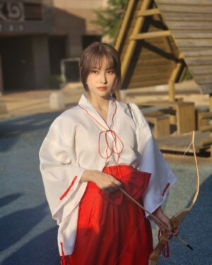 Park Gyu-ri Instagram - 이누야사 금강 체험
#오늘의덕후
