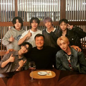Park Jin-young Instagram - #BOYSTORY#BOSS #極 #JI #Alpha 
#8년만의REALJYPBOB
#2016이상한아저씨가왔다
#JYPChina
@official_boystory

지금까지 변함 없이 성실하게 노력해줘서 너무 고맙고 자랑스러워~
너의 태도와 마음가짐이 너희를 꼭 너희들 꿈 앞으로 데려다줄거야!♡