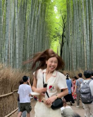 Park So-jin Instagram - 👧🏼🌿🌹🩶💫🫧🦋💚