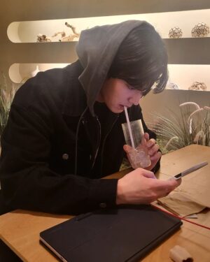 Park Young-woon Instagram - ^_____^