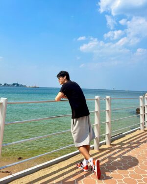 Park Young-woon Instagram - ☀️🌊🌊🌊