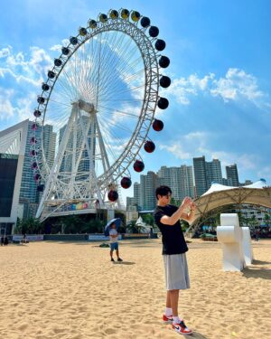 Park Young-woon Instagram - ☀️🌊🌊🌊