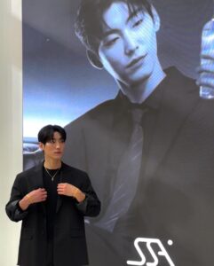Actor Park Young-woon HD Instagram Photos and Wallpapers April 2024