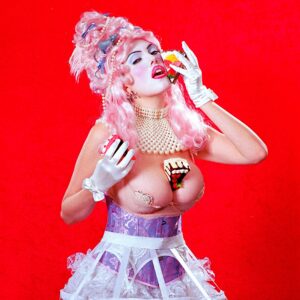 Parker Day Instagram - Let them eat cake 🍰 

Model: Mariah @mariahdrewcarey 
Mood: Sexy
Sign: Aquarius
Prop: Cakes
Background: Red

Crew: @becomingeden @ariasburdelli