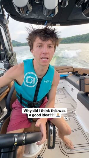 Parker Pannell Instagram - This couldn’t have gone any worse 😭 
#lake #surfing #boat