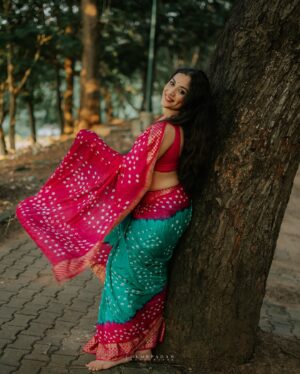 Parvathy R Krishna Instagram - “Draped in stories.”
Shot by : @vipinjkumar @colorpadam_photography 
Saree : @gaga_bysreya