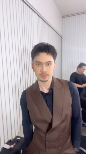 Passorn Leowrakwong Instagram - @indianaindy 💕 .. #อินดี้ #อินดี้อินทัช 💕 
📺 : #รายการแฉ 
💄 : #ป้าบอยช่างแต่งหน้า 
💈 : @keawjaisuptar 

.............. 

#แต่งหน้าออกงาน  #ช่างทำผมชาย #ผมผู้ชาย #ช่างแต่งหน้า #ช่างทำผม #ช่างแต่งหน้ากองถ่าย #ช่างแต่งหน้าทำผม #ช่างแต่งหน้าดารา #ช่างแต่งหน้ามืออาชีพ #ช่างแต่งหน้ากรุงเทพ #hair#makeup #แท็ก #แท็กเพื่อน  #ฟอลไอจี #ฟอลมา #makeup #mymakeup #ช่างแต่งหน้าดารา #งานผู้ชาย #แต่งหน้าผู้ชาย #ฟอลมาฟอลกลับทุกคน #ฟอลมาฟอลกลับบ #กดติดตาม #กดไลค์เพจ #กดไลค์ 💕#ซีรีส์วาย