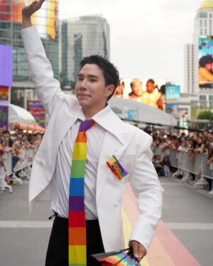 Pataradanai Setsuwan Instagram - HAPPY PRIDE! 🏳️‍🌈

Styling by @k_n______ 
Make up by @sup.wong 
Hair by @kerkkim