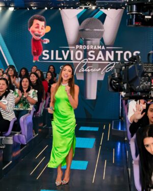 Patrícia Abravanel Instagram - O Programa Silvio Santos de Dia dos Pais está no ar!!! 
#ProgramaSilvioSantos 

📸 @gabrielcardosofoto