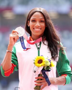 Patrícia Mamona Instagram - #NesteDiaSCP em 2021, @patriciamamona conquistava a medalha de prata nos Jogos Olímpicos de Tóquio 🥈

Um orgulho nacional e para todos os Sportinguistas. Voltarás mais forte, Leoa 💚 #AtletismoSCP