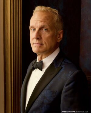 Patrick Fabian Instagram - Belated thanks to @emmy_magazine for the amazing @bettercallsaulamc photos by 📸 Robert Ashcroft from this year’s show.

Howard would most certainly approve.💙

@televisionacad 
#bettercallsaul
@brooksbrothers 
#ShowBizFun