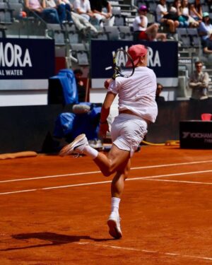 Patrick Mouratoglou Instagram - Every day you have the opportunity to make a difference. Make every day worth. @holgerrune @internazionalibnlditalia #tennis #tennislife #tenniscoach #holgerrune