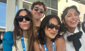 Patty Guggenheim Instagram - What an exceptionally fun time. Thank you @comic_con ! Thanks for being you. Thank you @thegroundlings ! Thanks also for being you. Was so honored to be up there with these LEGENDS. !. #sdcc