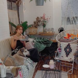 Patty Pei-Yu Lee Instagram - 生活的空白鍵之必要，
需要的時候，好好喘一喘。

都是選擇，都是成長。
我們並不孤獨。

Music @111_at_one @alenyue
Dog @famous_dog_bobo