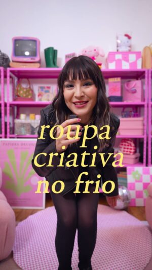 Paty Leda Instagram - eu sei q vc se veste assim no frio 👀

#lookcolorido #grwm #frio #viralreels #fashion