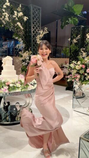 Paty Leda Instagram - missão madrinha @fetumas 👰🏼‍♀️🩷💍🎀✨