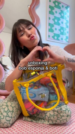 Paty Leda Instagram - diretamente da fenda do bikini 🧽🪸🫧🍍