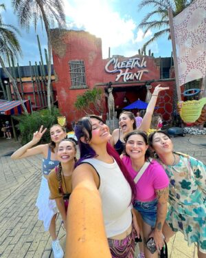 Paty Leda Instagram - dia radical no busch gardens!!!! 😱🎢🗣️