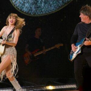 Paul Sidoti Instagram - Night #3 Sydney.. Beautiful outside cannot wait to play two more shows here! @taylorswift #theerastour 🐨🦘🎸❤️