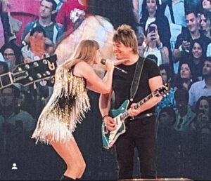 Paul Sidoti Instagram - Madrid that was an amazing two nights!  You all were incredibly loud and the venue, spectacular!  Thanks for making us feel so welcomed! 🇪🇸 🎸 👍🏻☺️ @taylorswift #theerastour