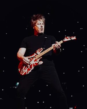 Paul Sidoti Instagram - Buenos Aires! Wow, what an incredible run of shows.. The energy coming from the audience was absolutely amazing!! Looking forward to next time! Te Amo!! ❤️🎸😎👍🏻 @evhgear @iduesenberg @futone @fractalaudiosystems @taylorswift #theerastour