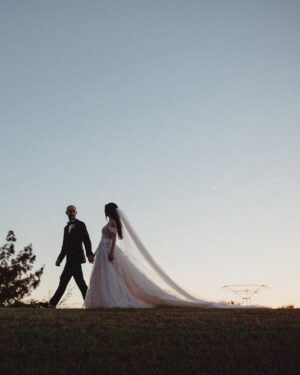 Paul Tellefsen Instagram - We’re still reliving the memories of this day almost 5 months later. Thanks @jontaylorsweet for capturing our story so elegantly.
#paulplusveronica