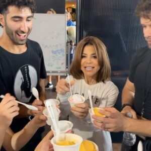 Paula Abdul Instagram - Life on the road 🫶🏼 #MagicSummerTour 
1. 10 shows to go!
2. Every show has been either triple digit degree weather or pouring rain - no in between ☀️☔️ 
3. Hershey, I think I bought enough candy for my whole tour crew to last us an entire year 😂🍫
4. Trying not to take every puppy at every venue home with us 🐶
5. @huntandfish treated us while in NYC 🔪
6. Another new backup dancer that’s getting ready to join us onstage 😉 Love you @joeymcintyre 💋
7. The sweetest treat in Jersey 🍪
8. What you don’t see in my M&G photos…
9. I just love these people 🥰
10. 🍦🍦🍦
