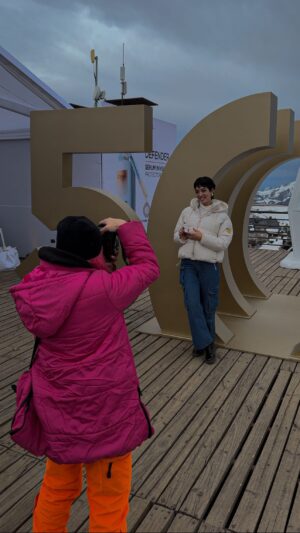 Paula Bolatti Instagram - ❄️ Resumen del gran evento en La Parva. Gracias @farmaciascruzverdechile por la invitación #CadaPielEsUnica 🤍